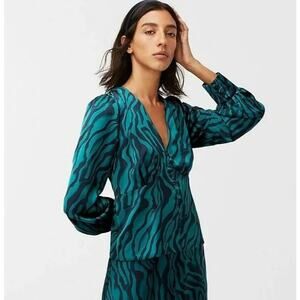 J. Crew Deep V-Neck Zebra Stripes Silky Button Front Blouse Green Size 12‎